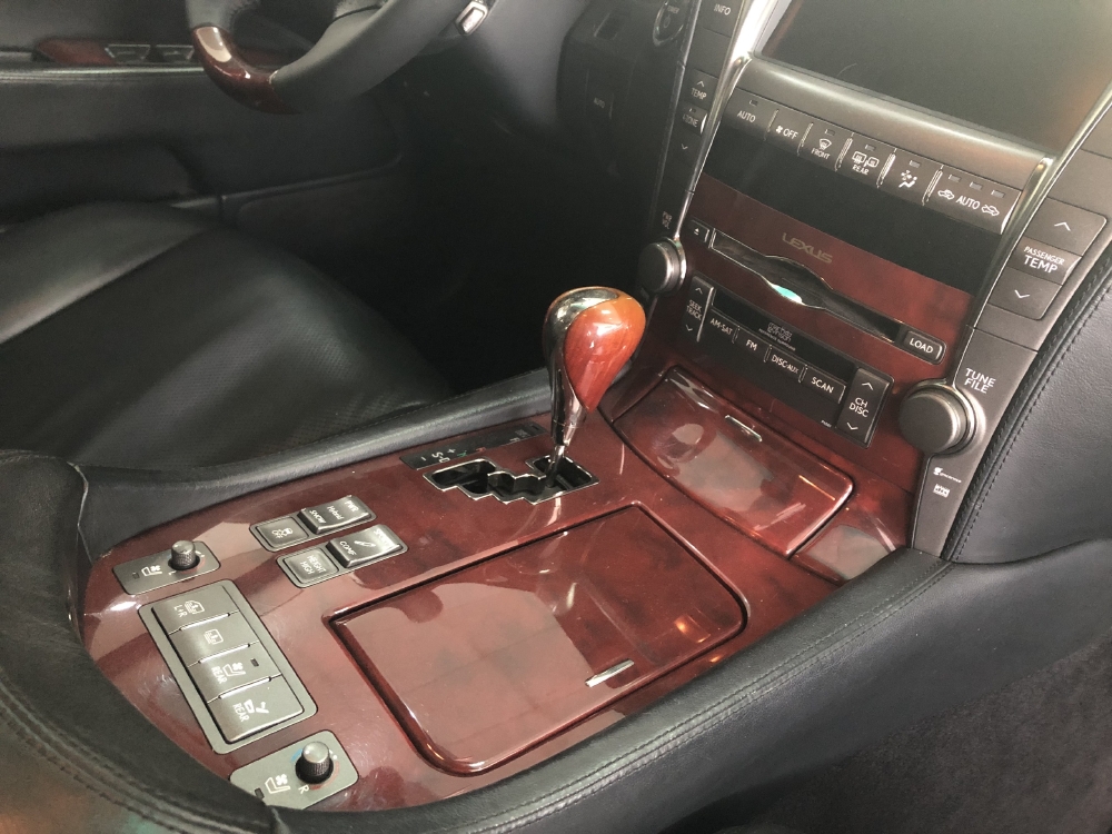 Lexus LS600H model 2009 Bản 4 chỗ cực vip
