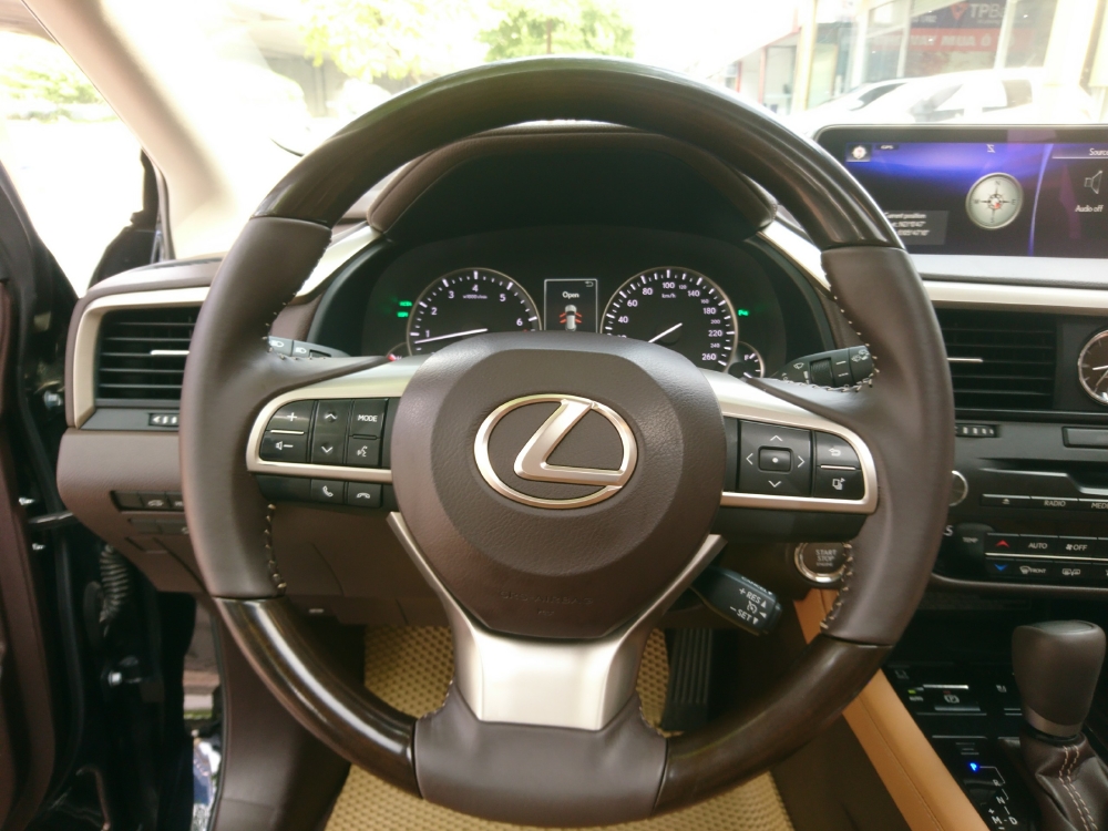 Lexus RX350 sản xuất 2016 đăng kí 2017