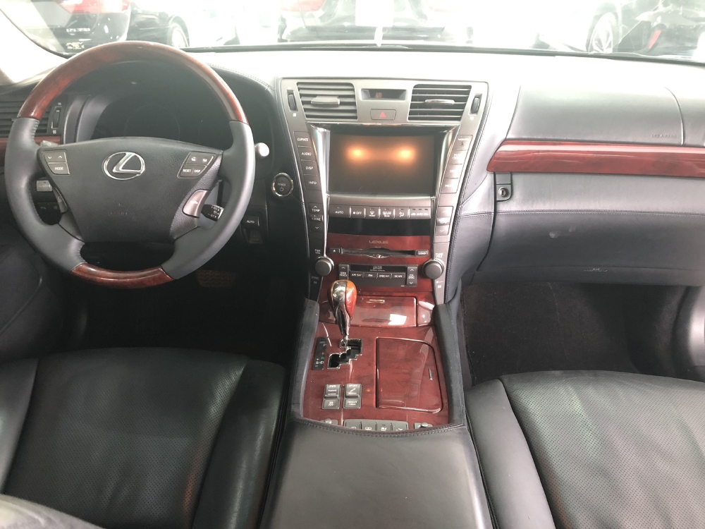 Lexus LS600H model 2009 Bản 4 chỗ cực vip