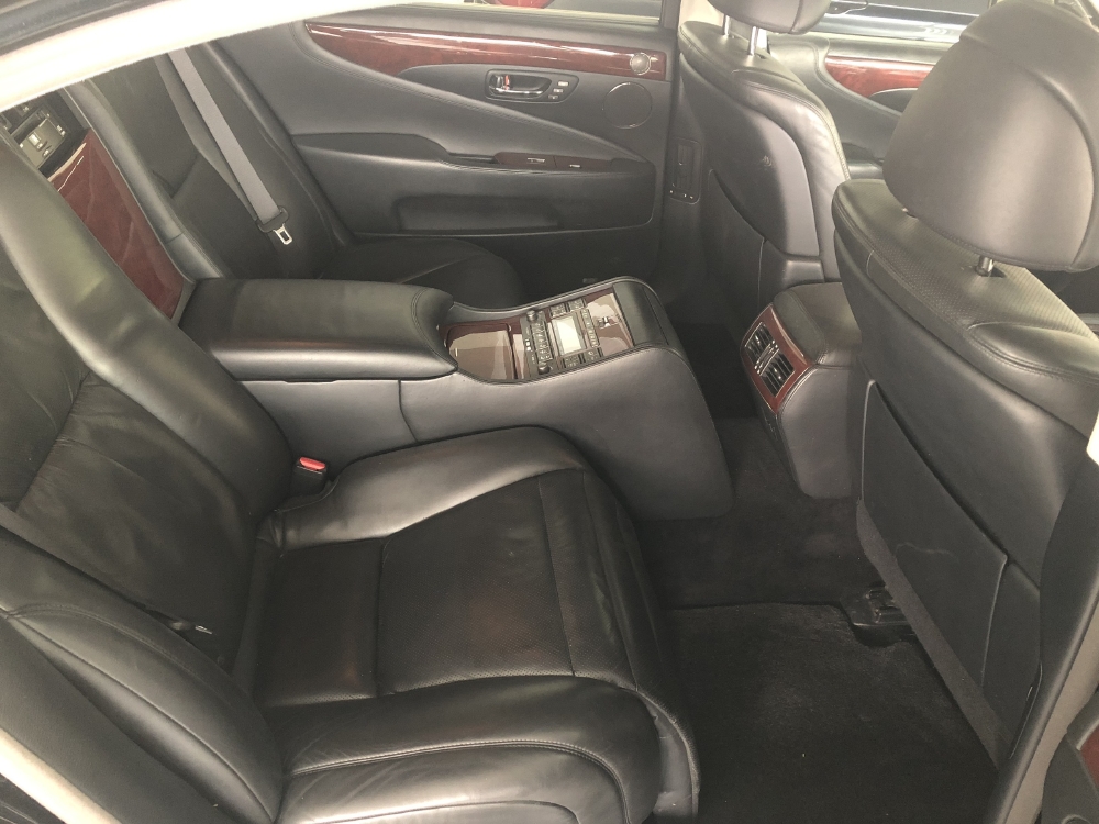 Lexus LS600H model 2009 Bản 4 chỗ cực vip