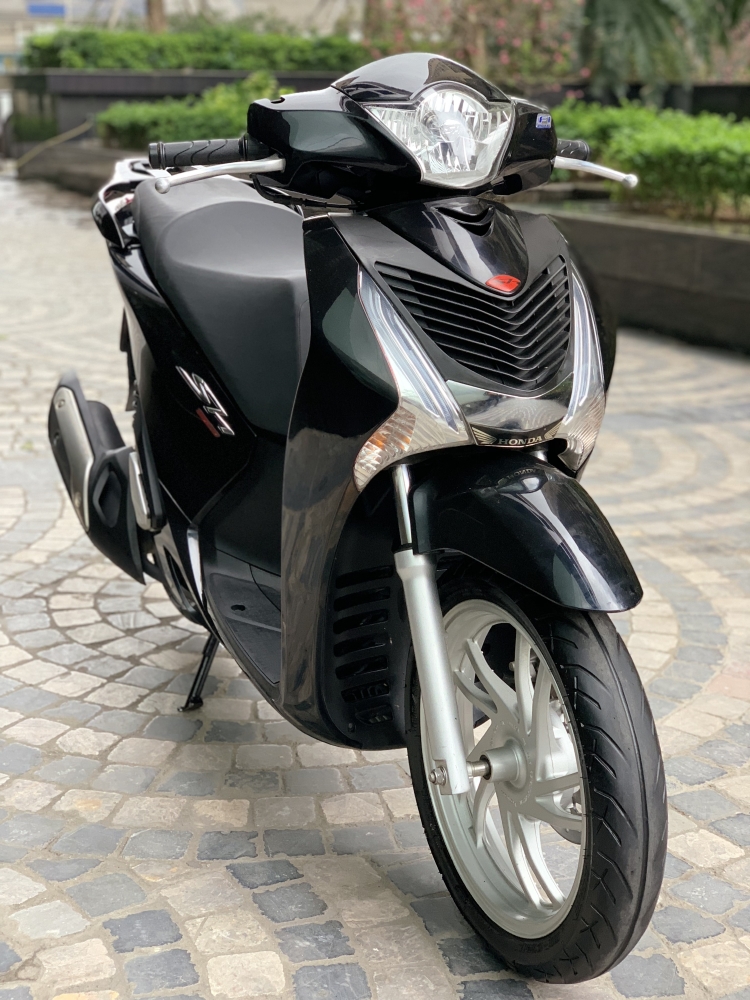Cần bán SH Việt 125 đời 2015 màu Đen- Biển Vip
