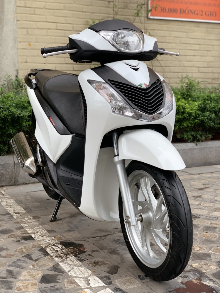 Cần bán SH Việt 125 Full nhập 2016 màu Trắng cực chất.