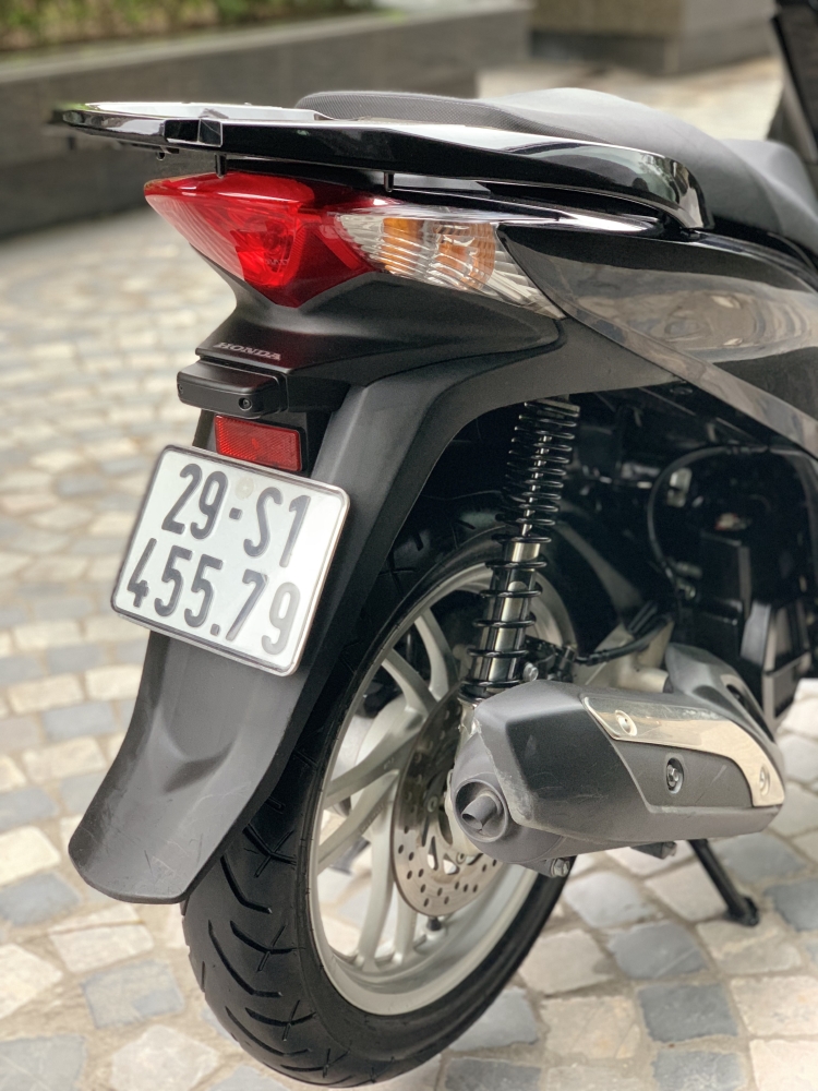 Cần bán SH Việt 125 đời 2015 màu Đen- Biển Vip