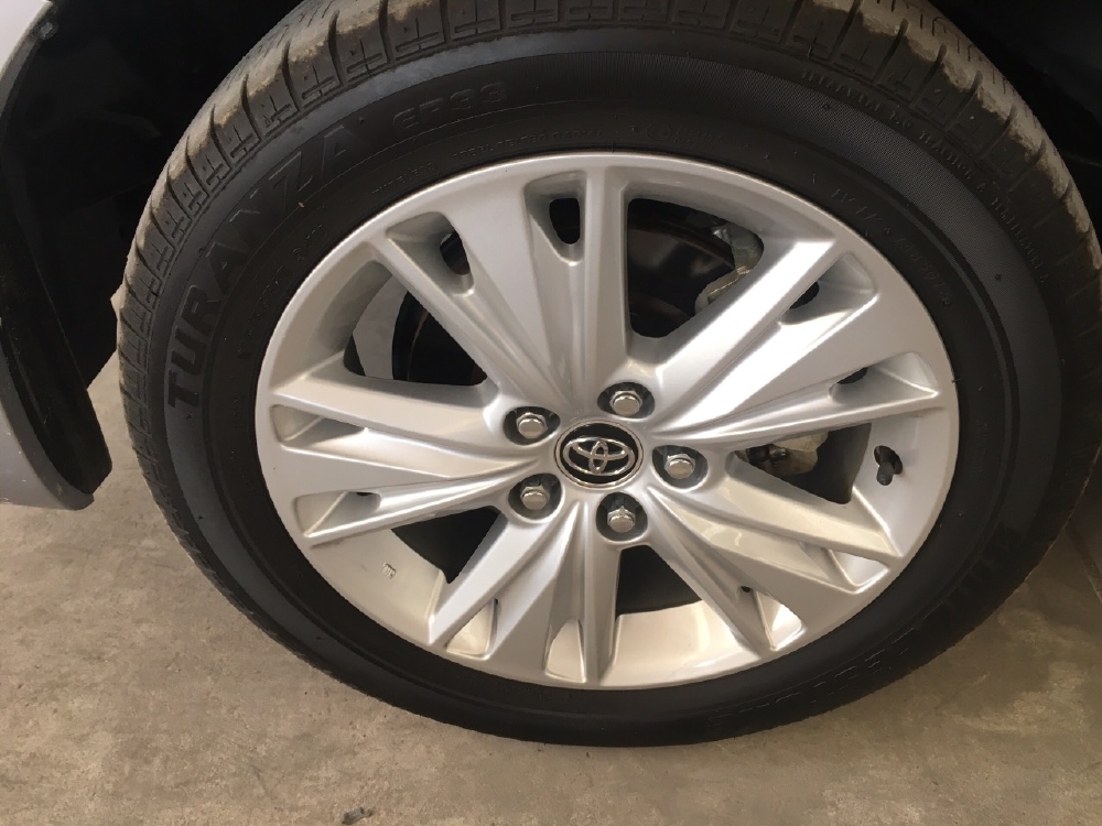 Bán xe Innova V sx 2017 chạy 6.600 km, giao xe ngay đi tết