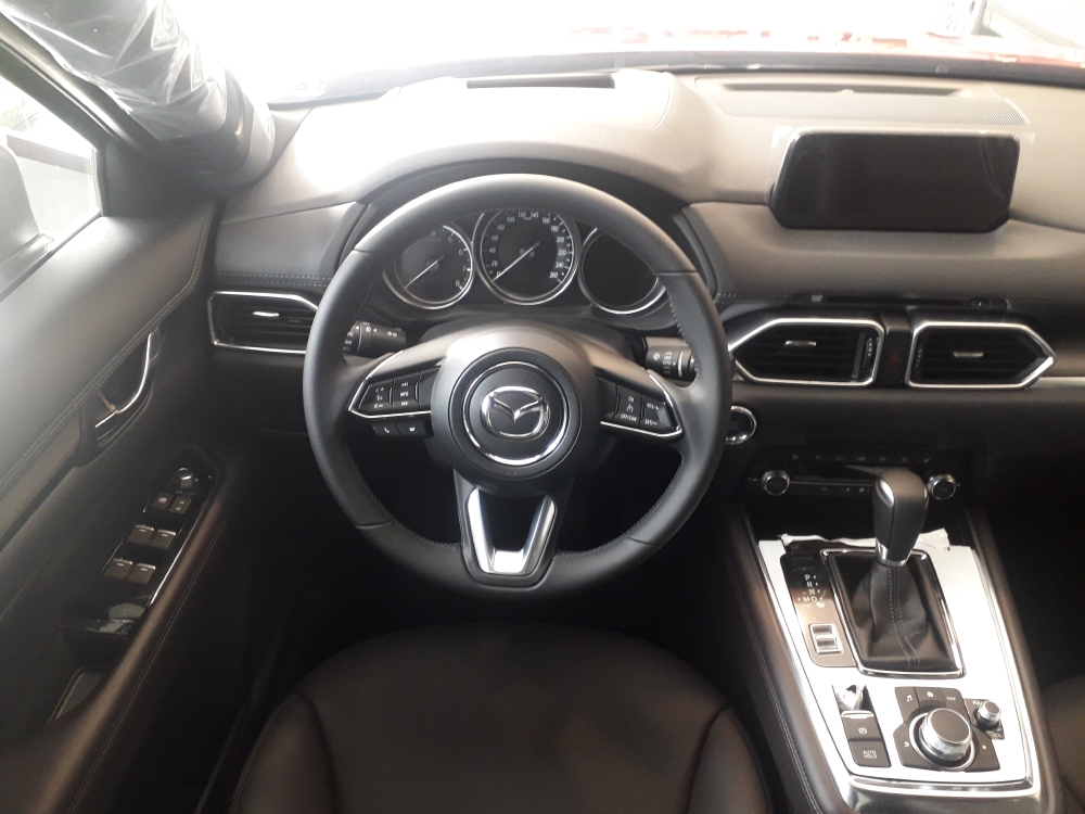 Mazda CX-8 mới Tặng 100 triệu, nhận xe ngay