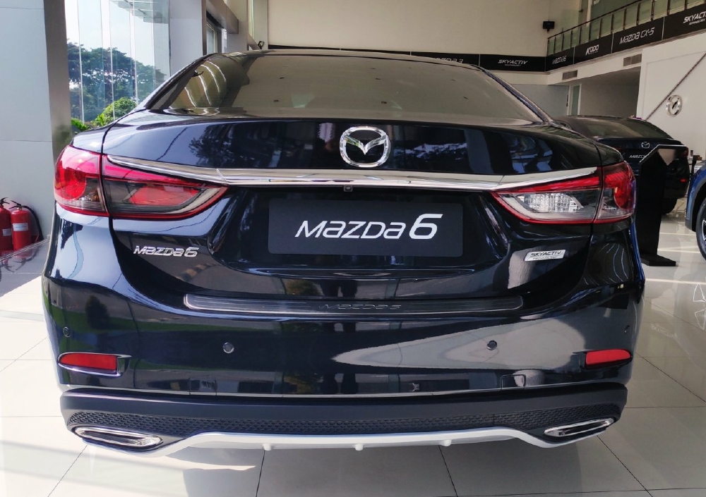 Bán Mazda 6 khuyến mãi cực hấp dẫn, LH: 0909514137