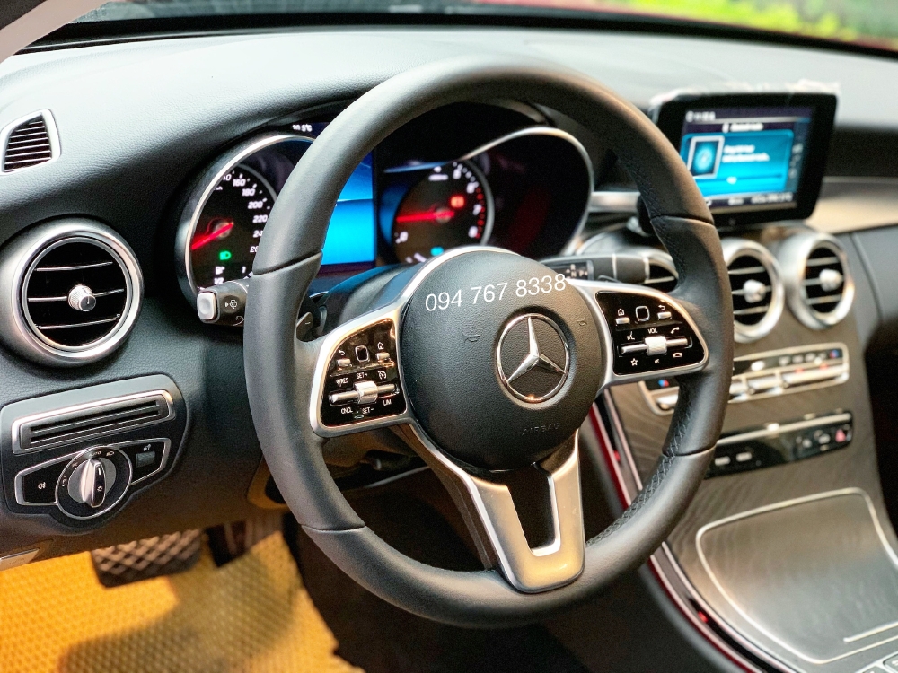 Bán Mercedes C200 2019 màu Đỏ chính chủ chạy lướt biển đẹp giá tốt