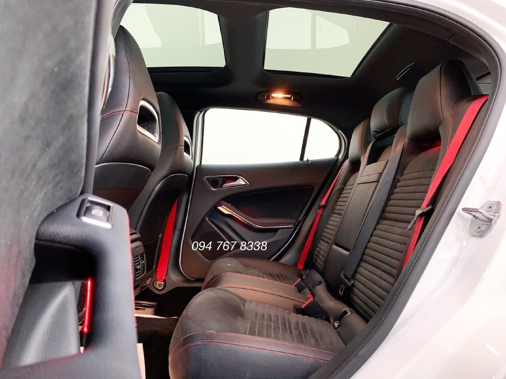 Bán Mercedes GLA250 AMG 2020 siêu lướt chính chủ biển đẹp - rẻ hơn mua mới 350tr