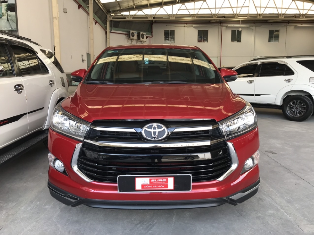 Bán xe Venturer 2019 màu đỏ rực chạy 17.000 quá xá đẹp