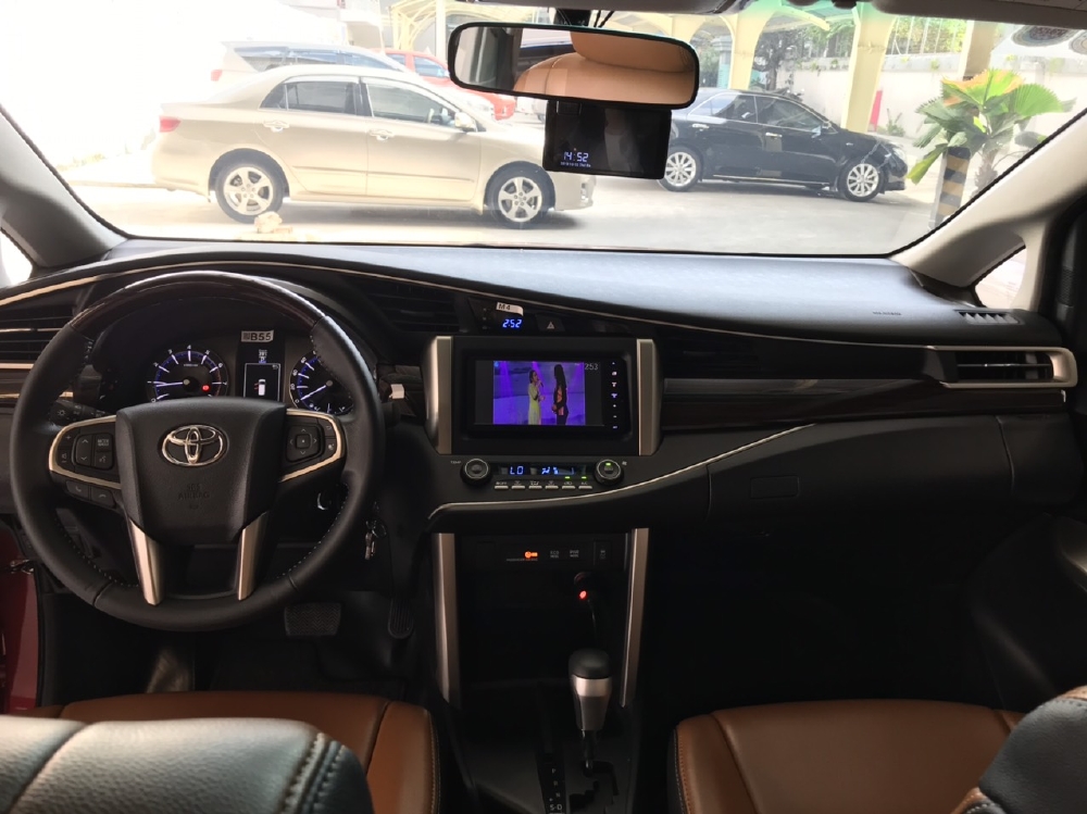 Bán xe Venturer 2019 màu đỏ rực chạy 17.000 quá xá đẹp