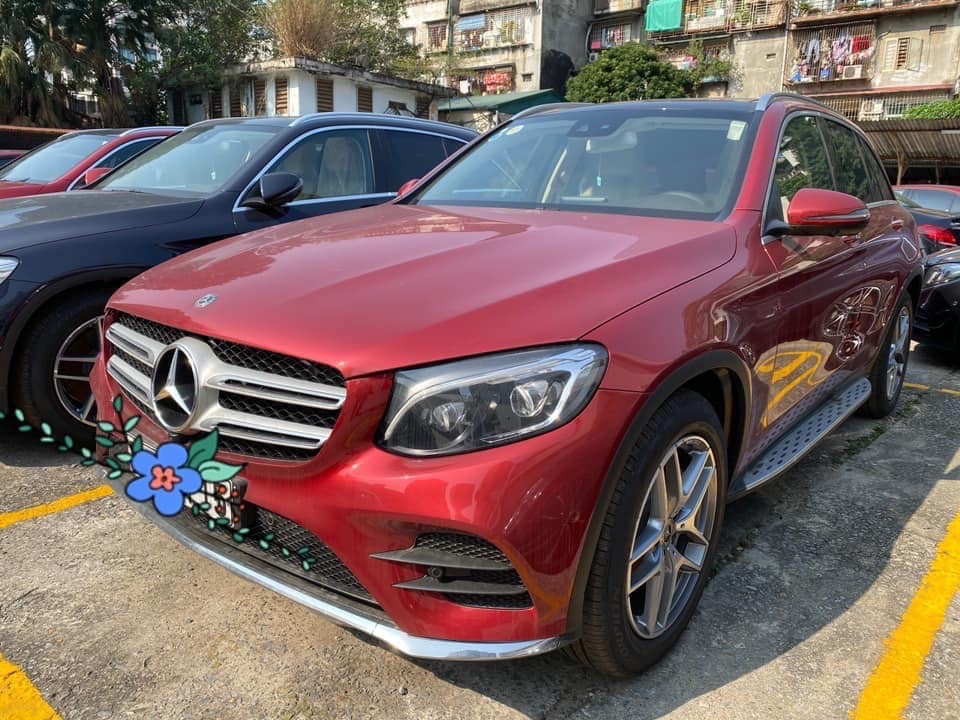 Xe cũ chính hãng Mercedes GLC300 2020 màu Đỏ nt Kem siêu lướt giá tốt