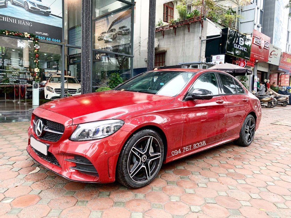 Xe cũ chính hãng - Mercedes C300 AMG 2020 chính chủ siêu lướt giá cực tốt