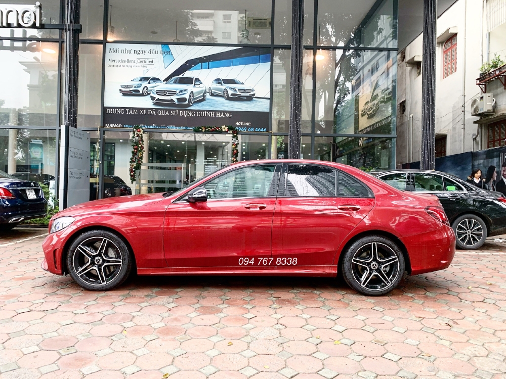 Xe cũ chính hãng - Mercedes C300 AMG 2020 chính chủ siêu lướt giá cực tốt