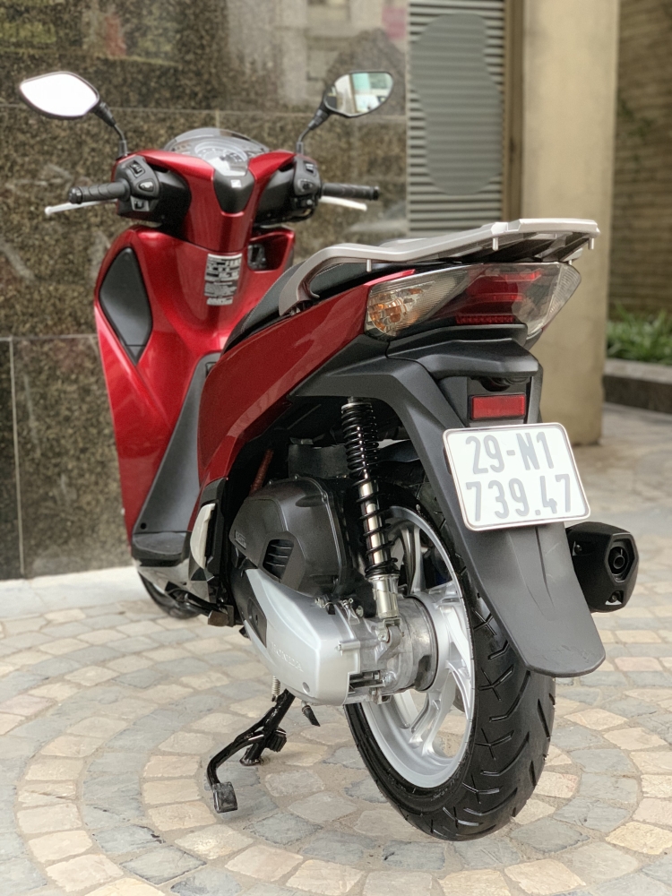 Cần bán SH Việt 125 ABS 2019 màu Đỏ chạy chuẩn 700km quá mới