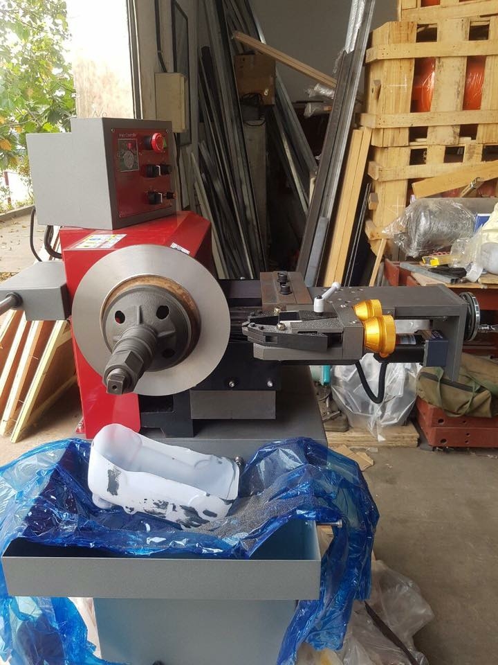 Máy tiện đĩa phanh – trống phanh,hàng chính hãng,có sẵn,giá rẻ.