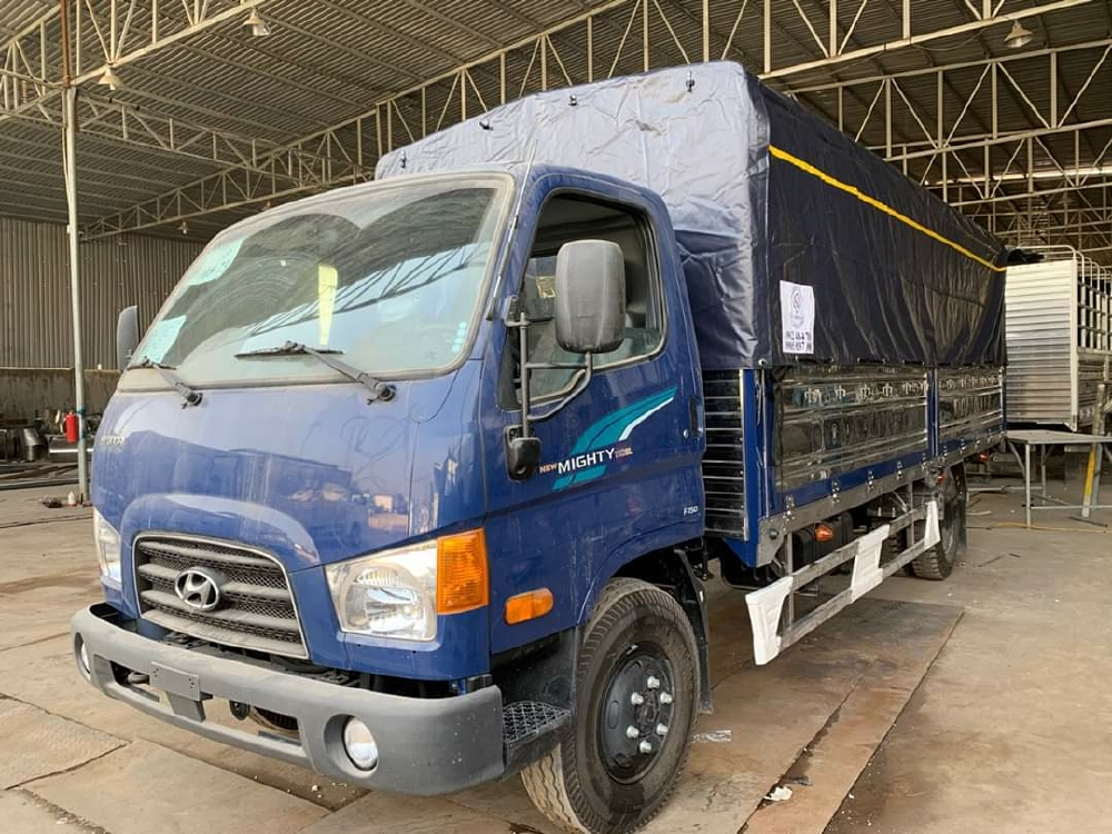 Giá Xe tải Hyundai New mighty 110SL. Tải trọng 7 tấn. Thùng dài 5m7, hổ trợ trả góp 70 - 90%