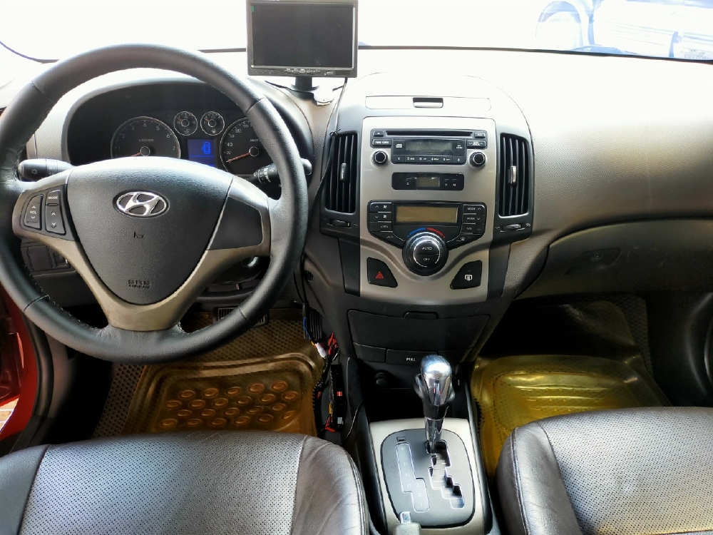 Hyundai I30 CW 1.6AT 2010 màu đỏ biển SG xe siêu đẹp