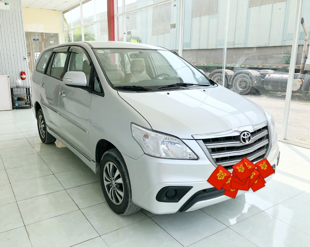 CHO THUÊ XE 7 CHỖ INNOVA ĐỜI 2015, SỐ SÀN. GIÁ HỢP LÍ !