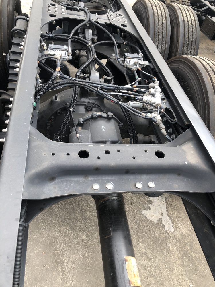 Xe tải Hino FM 15 tấn. 3 chân 2 cầu thật