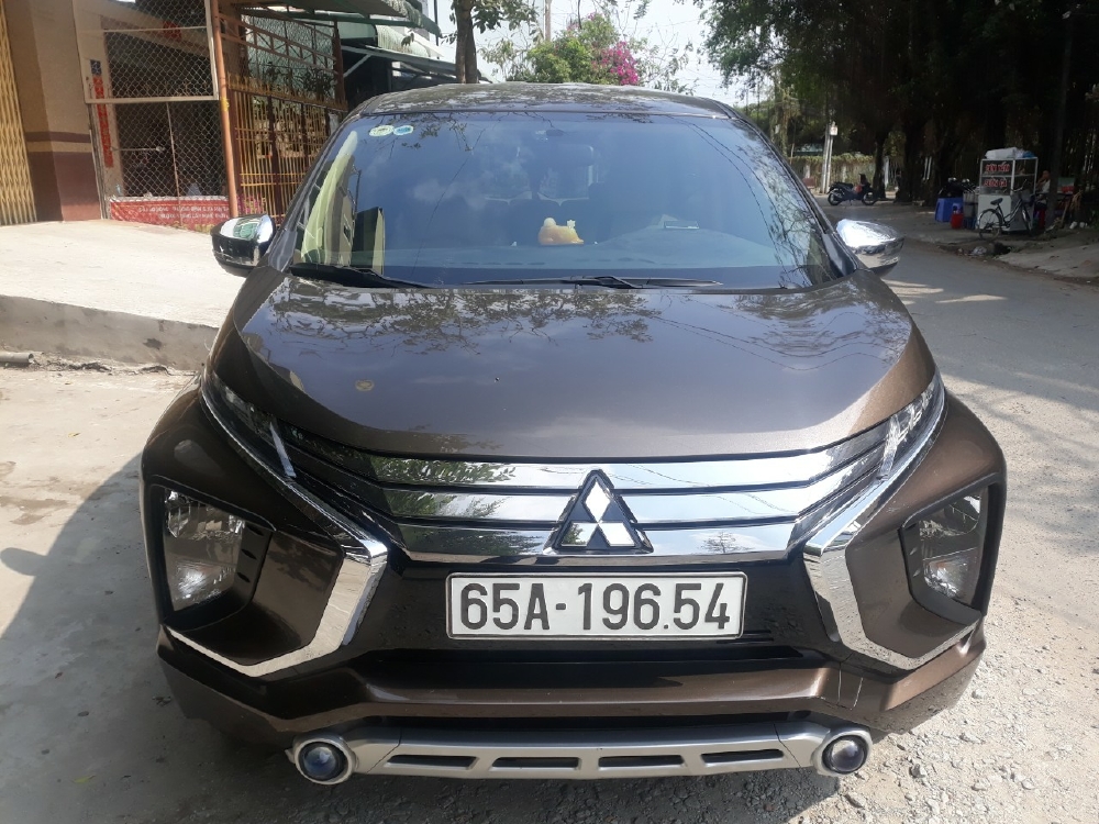 Mitsubishi Xpander 2019 Tự động màu nâu xe gia đình