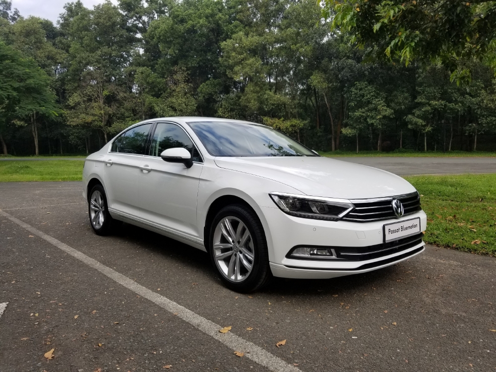 BÁN XE PASSAT COMFORT NHẬP KHẨU TỪ ĐỨC