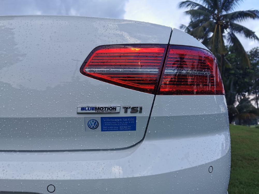 BÁN XE PASSAT COMFORT NHẬP KHẨU TỪ ĐỨC