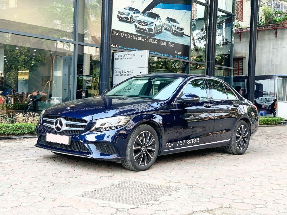 Bán Mercedes C200 2020 màu xanh siêu lướt giá tốt
