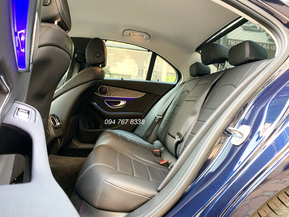Bán Mercedes C200 2020 màu xanh siêu lướt giá tốt
