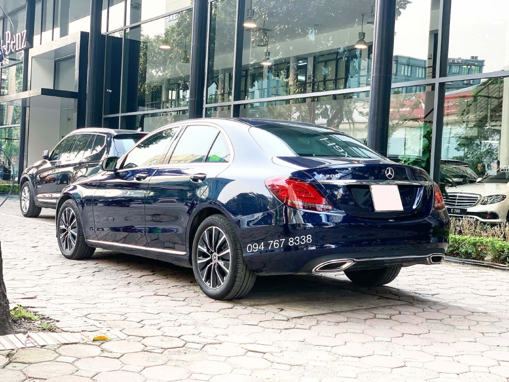 Bán Mercedes C200 2020 màu xanh siêu lướt giá tốt