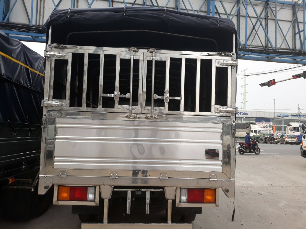 Giá Xe tải Hyundai new mighty 110SP. Tải trọng 7 tấn. tặng 2 chỉ vàng 9999, trả trước 170 triệu là có xe về nhà