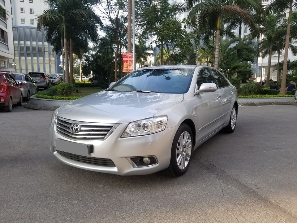Bán Toyota Camry 3.5Q màu Bạc tự động 2009 rất mới