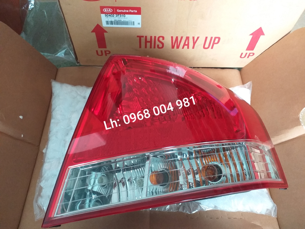 924022F310 ĐÈN HẬU SAU CERATO 2008