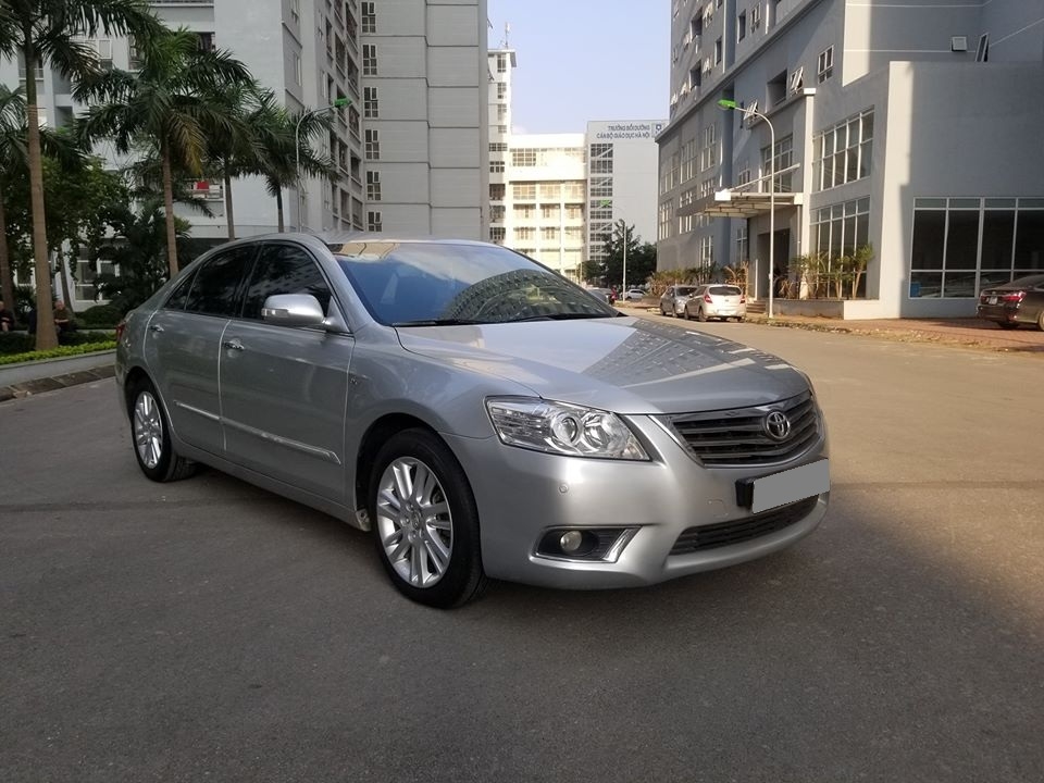 Bán Toyota Camry 3.5Q màu Bạc tự động 2009 rất mới