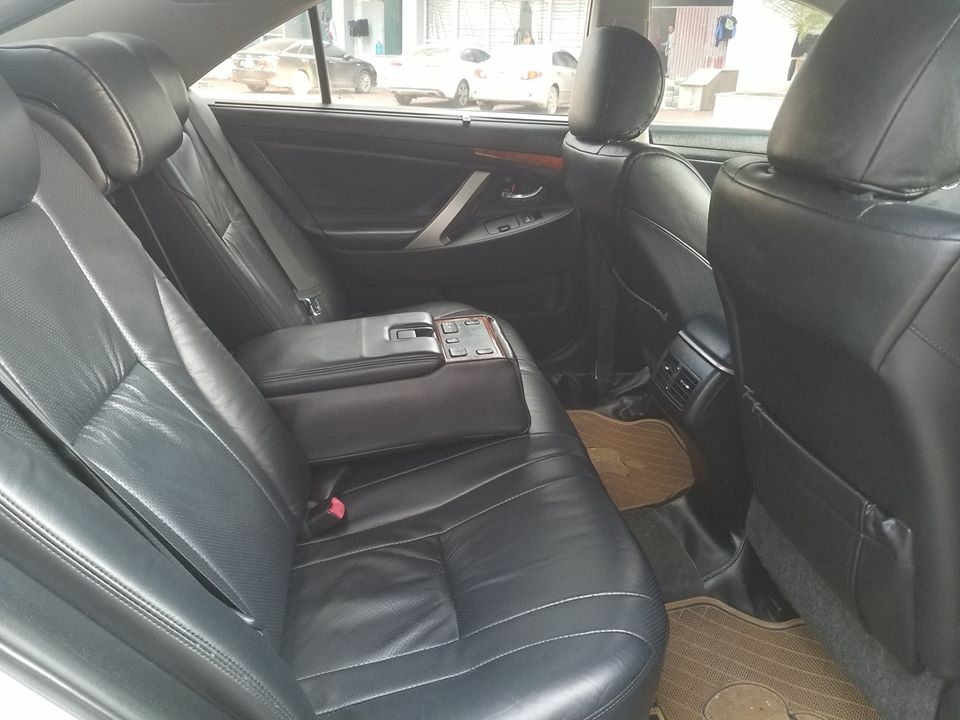 Bán Toyota Camry 3.5Q màu Bạc tự động 2009 rất mới
