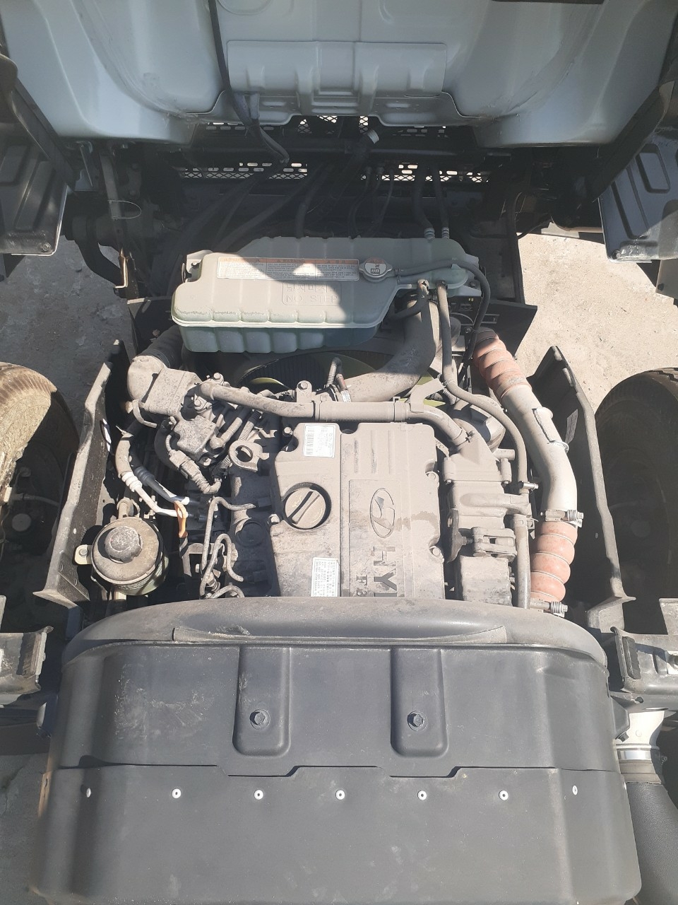 Giá Xe tải Hyundai New mighty 110SL. Tải trọng 7 tấn. Thùng dài 5m7, hổ trợ trả góp 70 - 90%