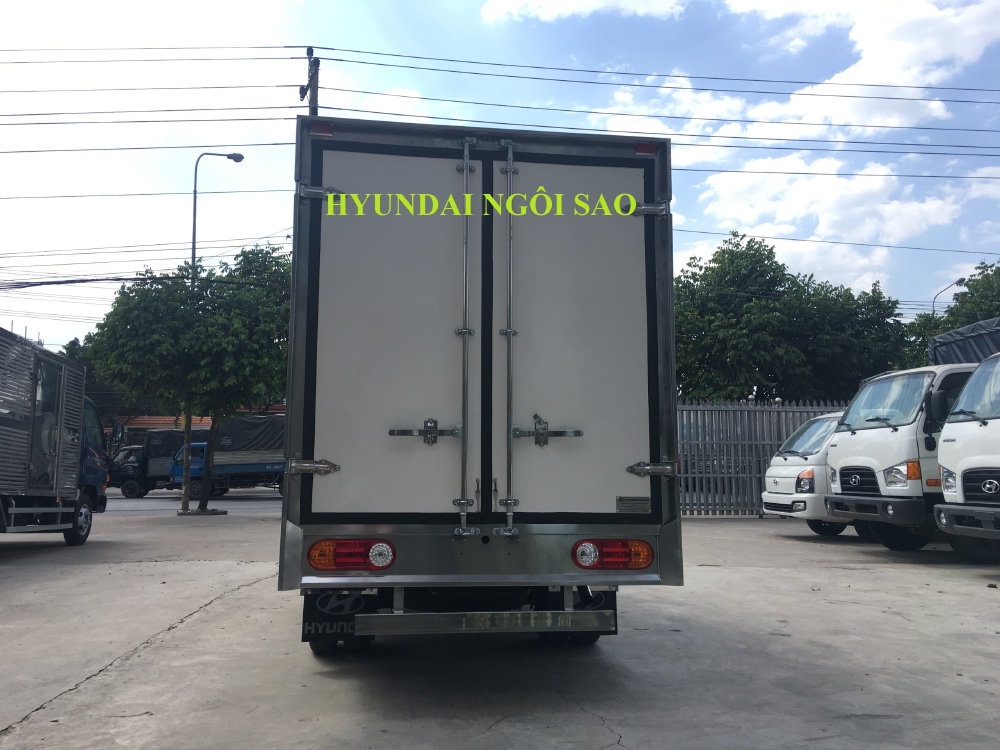 HYUNDAI PORTER thùng composite ngôi sao-giao ngay giá tốt