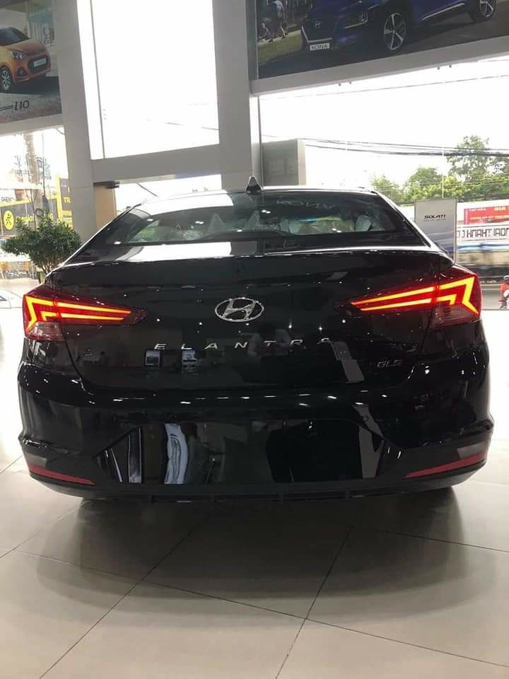 Hyundai Elantra - Hyundai Tiền Giang