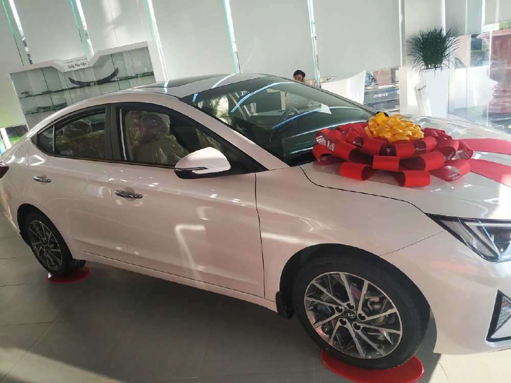 Hyundai Elantra - Hyundai Tiền Giang