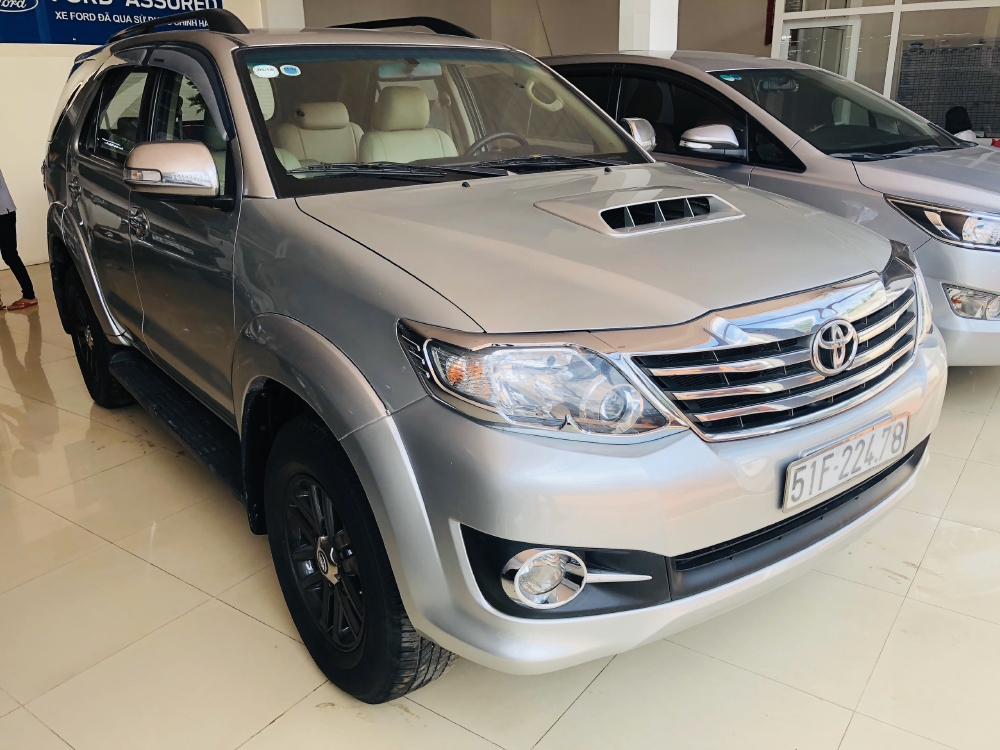 FORTUNER 2015, 2.5G, SỐ SÀN, MÁY DẦU, MÀU BẠC, CÓ BẢO HÀNH