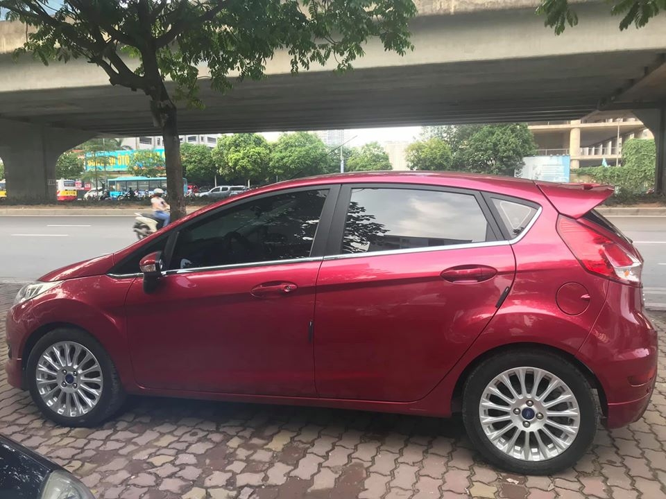 Bán Ford Fiesta hatchback 1.0 turbo 2015 tự động đỏ đẹp
