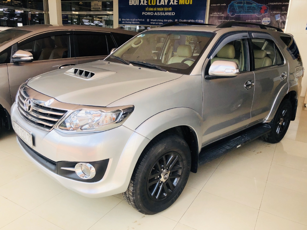 FORTUNER 2015, 2.5G, SỐ SÀN, MÁY DẦU, MÀU BẠC, CÓ BẢO HÀNH