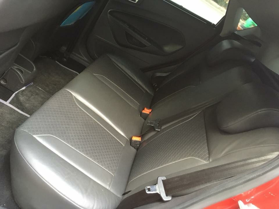 Bán Ford Fiesta hatchback 1.0 turbo 2015 tự động đỏ đẹp
