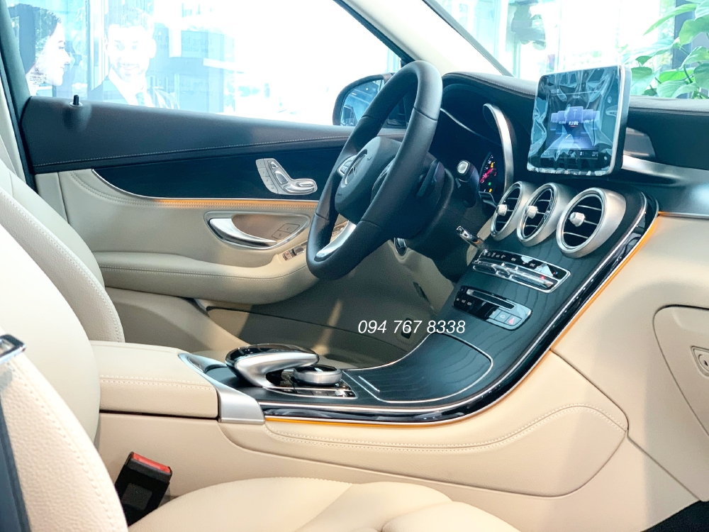 Xe đã qua sử dụng chính hãng - Mercedes GLC300 2020 màu Xanh siêu lướt