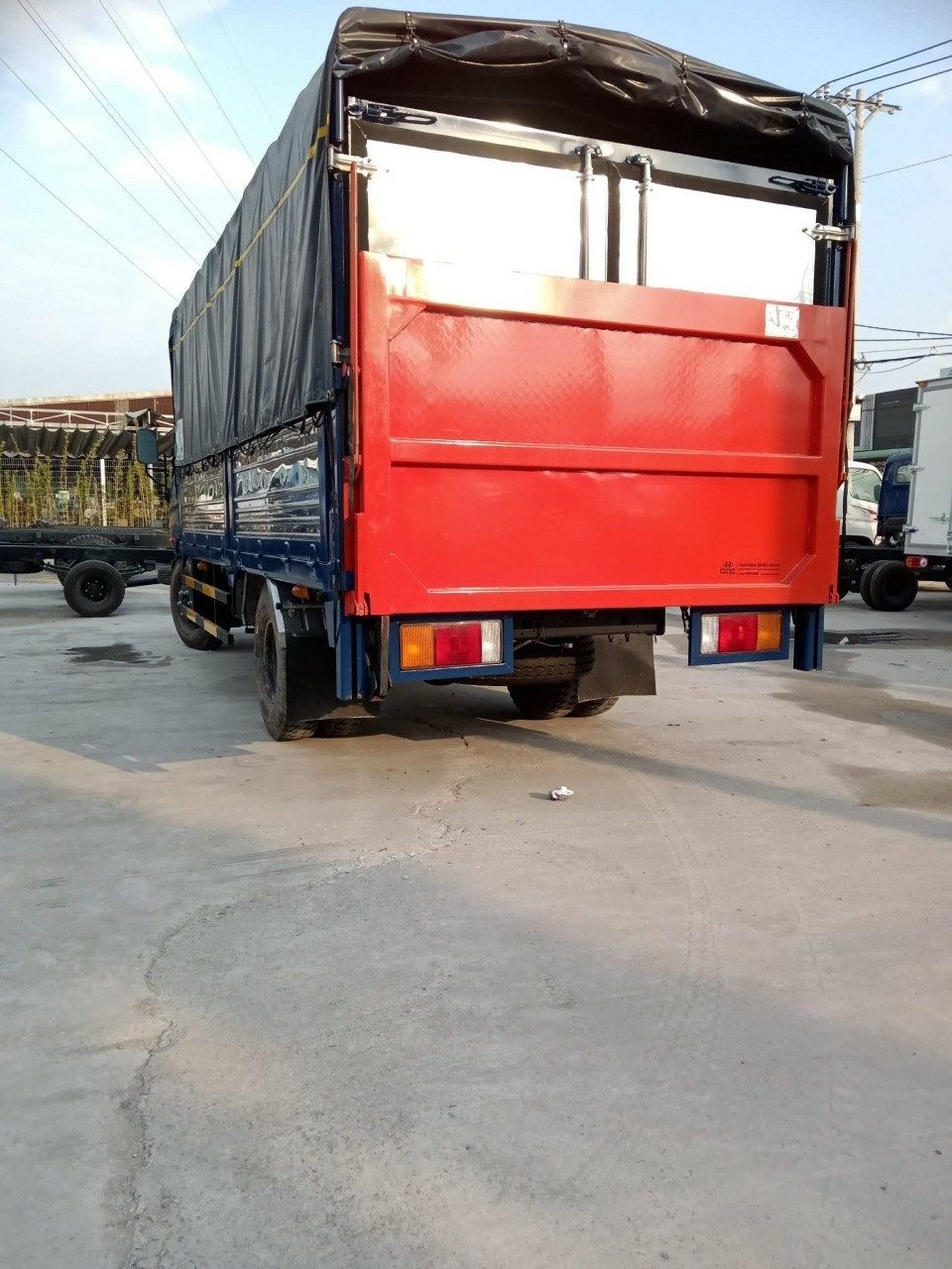 Xe Tải Hyundai 7 tấn ( New Mighty 110SP). Thùng Bạt Bửng Nâng