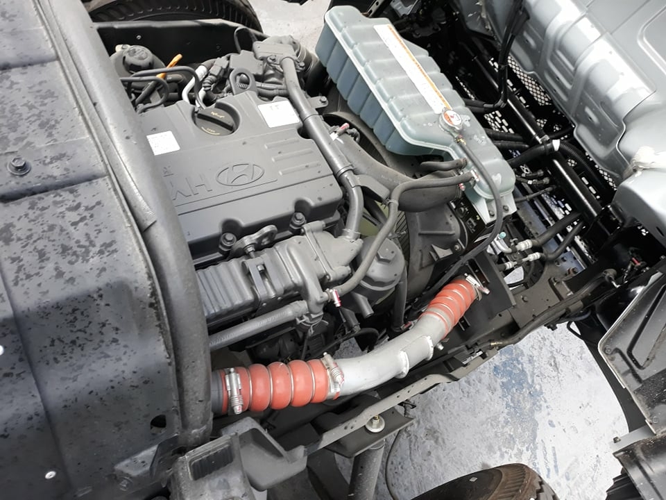 Xe Tải Hyundai 2,4 Tấn (New mighty N250SL). Thùng Bạt Bửng Nâng