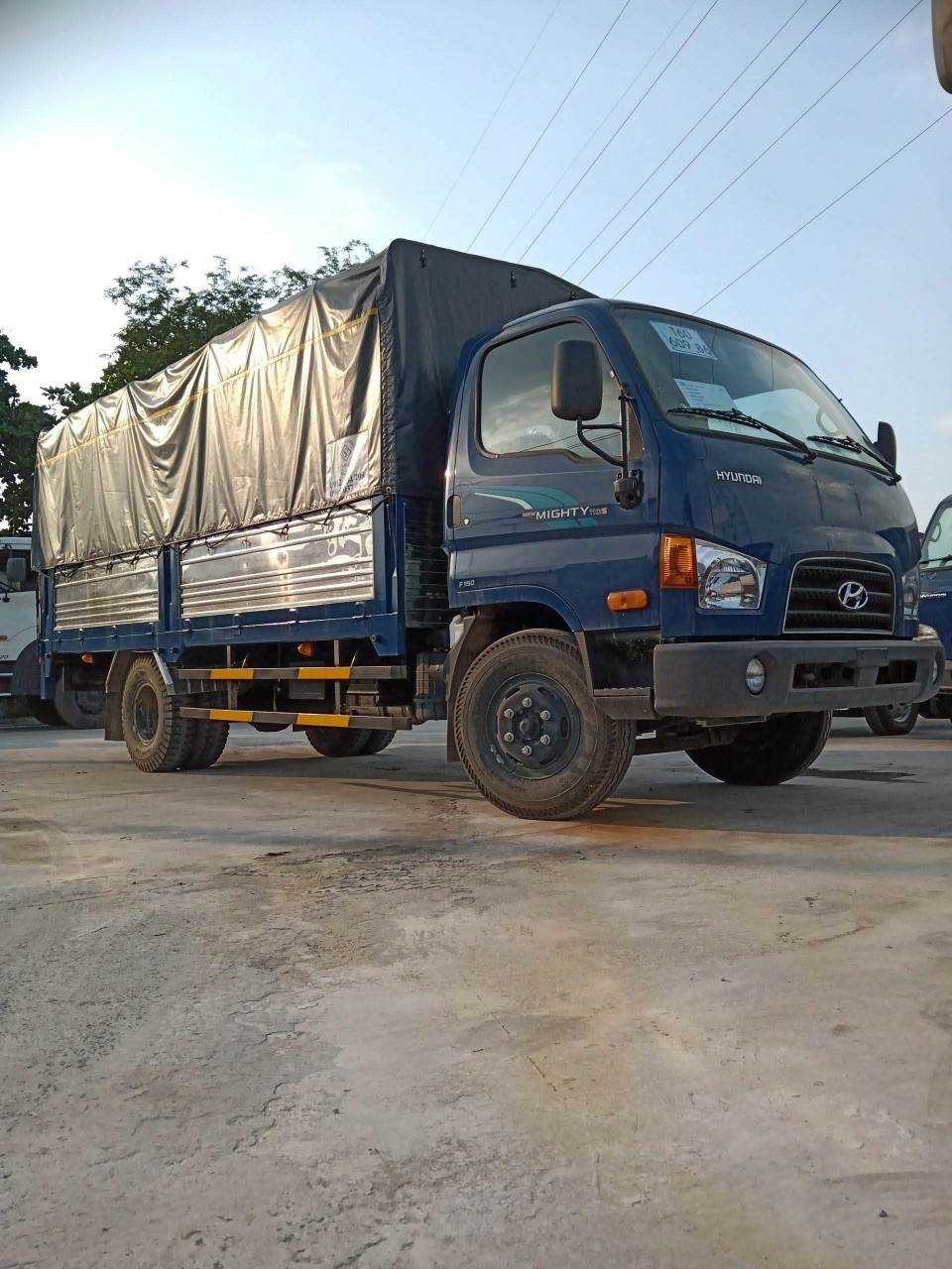 Xe Tải Hyundai 7 tấn ( New Mighty 110SP). Thùng Bạt Bửng Nâng