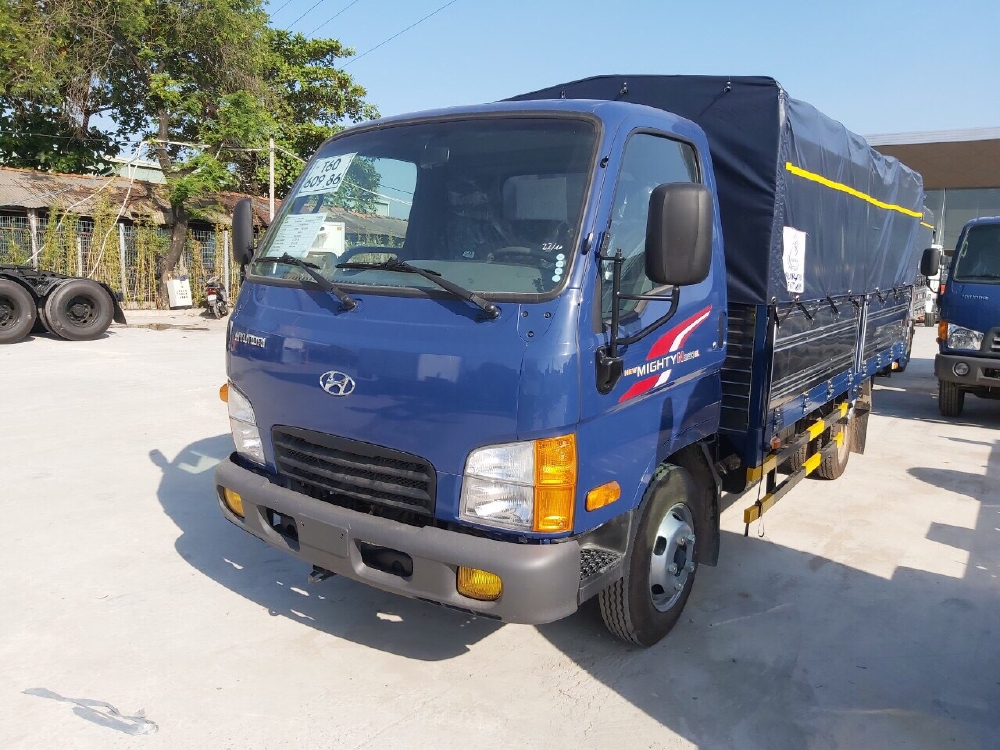 Xe Tải Hyundai 2,4 Tấn (New mighty N250SL). Thùng Bạt Bửng Nâng