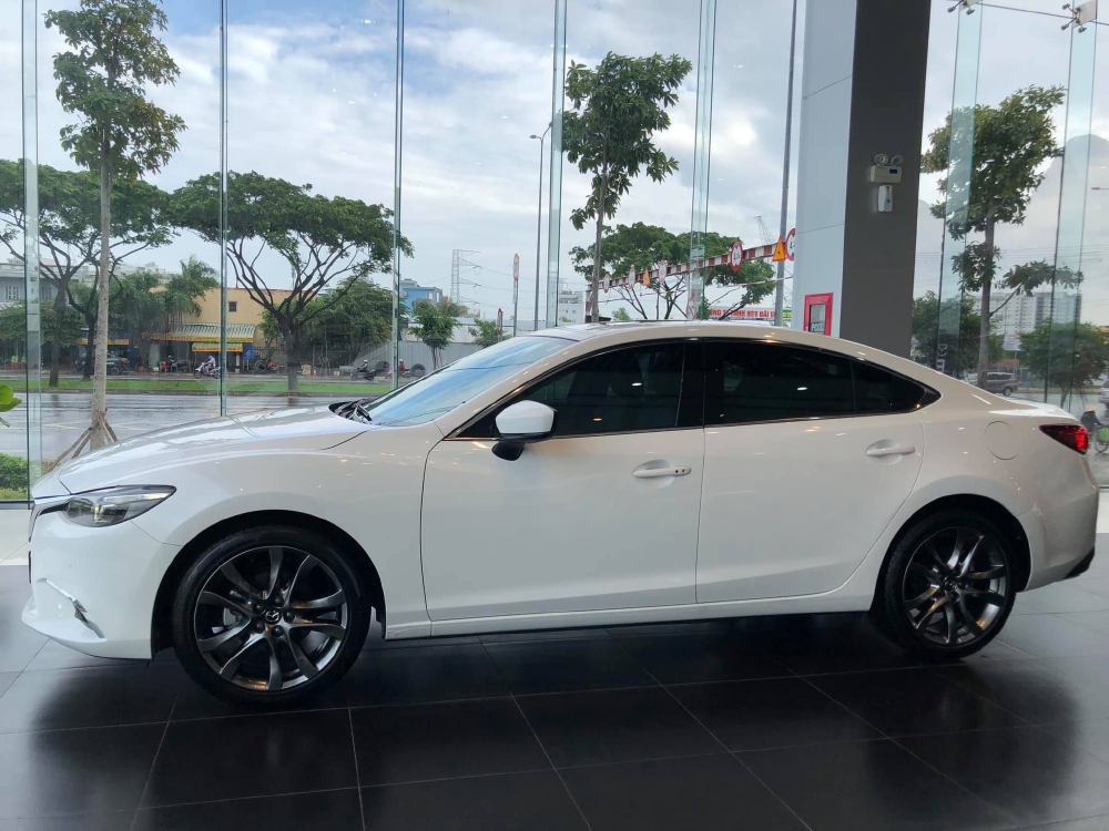 Cần Bán MAZDA 6 Trắng 2.0 Luxury giá 879 triệu - Giao Ngay.