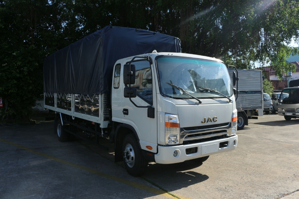xe tải jac 7 tấn N700 thùng 6m2 máy cummin nhập khẩu