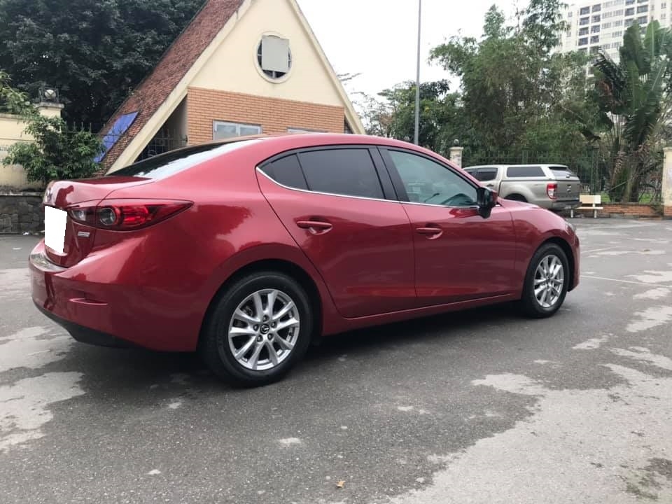 Bán Mazda 3 tự động 2017 thắng cơ màu Đỏ đi kỹ.